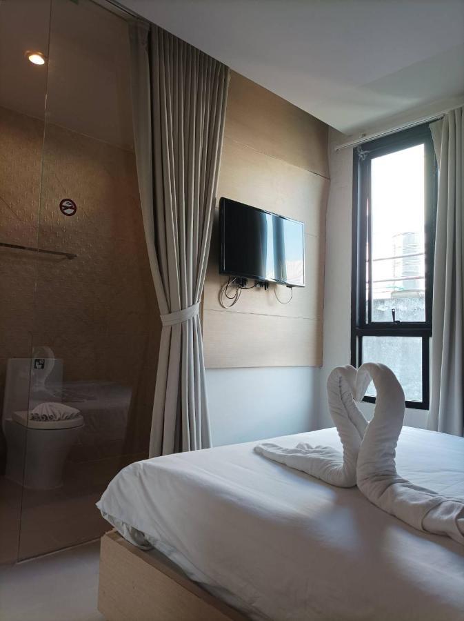 My Hotel Phuket Patong Bagian luar foto