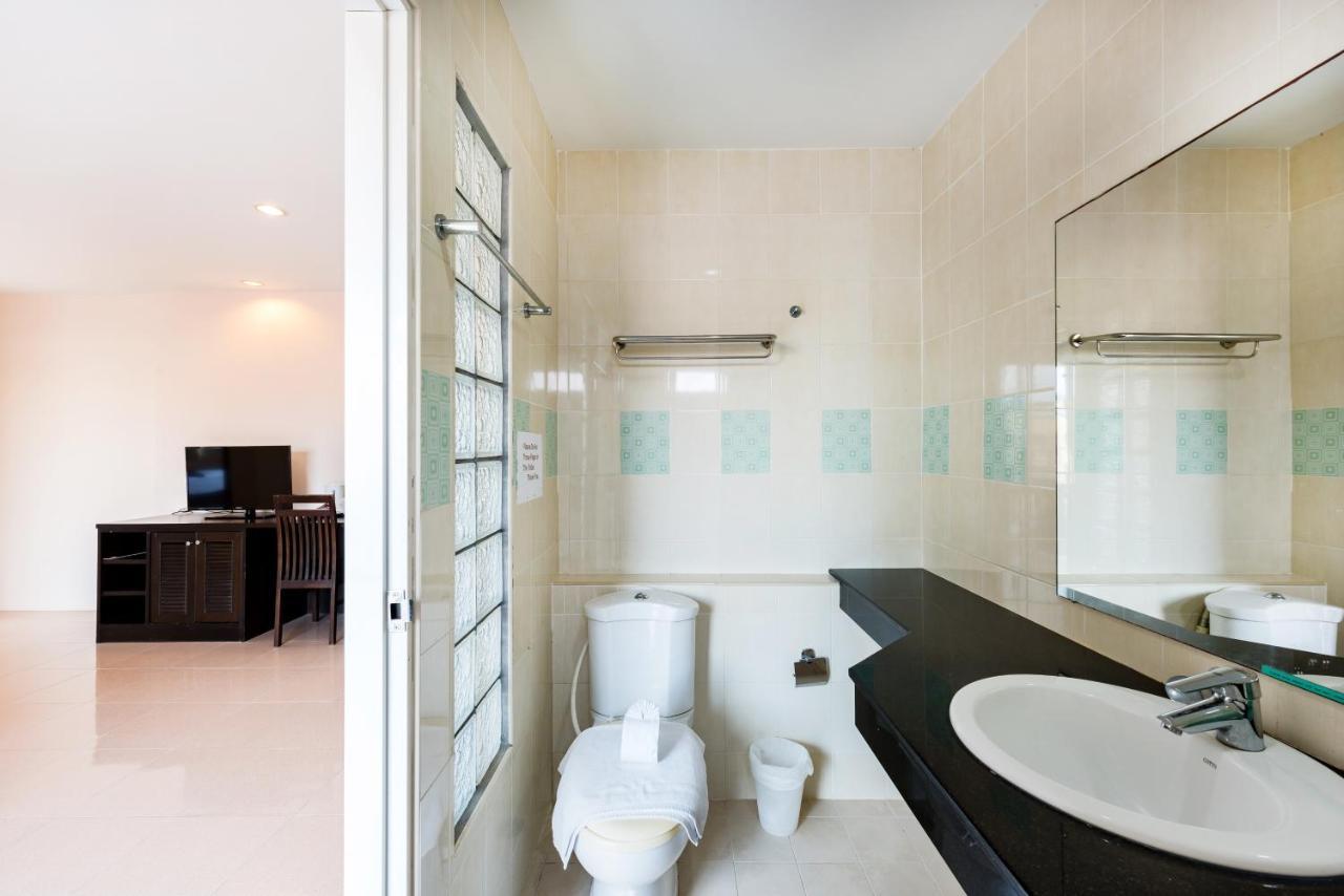 My Hotel Phuket Patong Bagian luar foto