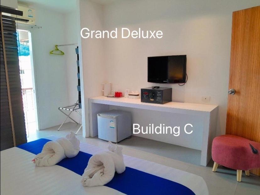 My Hotel Phuket Patong Bagian luar foto